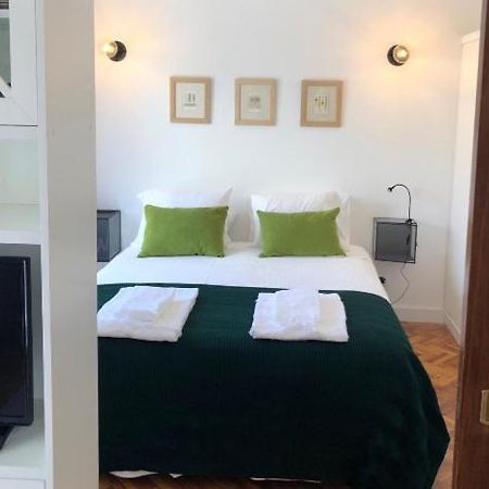 New Apartment On The Beach Cascais Extérieur photo