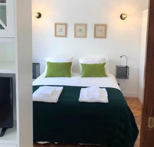 New Apartment On The Beach Cascais Extérieur photo